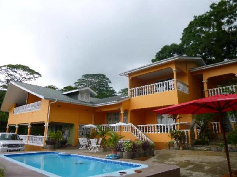 Albizia Lodge Green Estate Pointe Au Sel 外观 照片